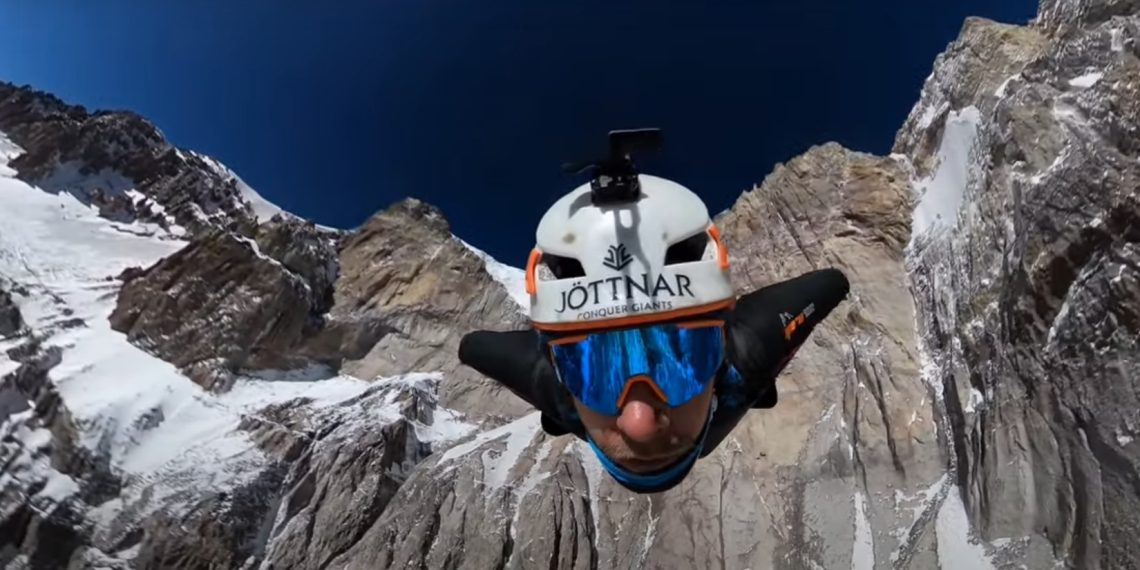 Video: el británico que saltó desde el Aconcagua en un traje con alas